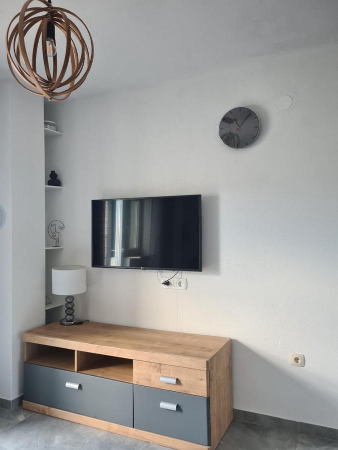 Hello Sunshine - Apartment On The Beach Zubovići 외부 사진